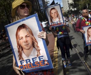 Obama shortens sentence of Manning, who gave secrets to WikiLeaks