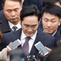 South Korean court dismisses arrest warrant for Samsung chief