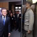 Moon visits WWII-era Korean provisional government site in Chongqing