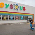 Toys R Us plans to close 182 stores, citing holiday ‘missteps’