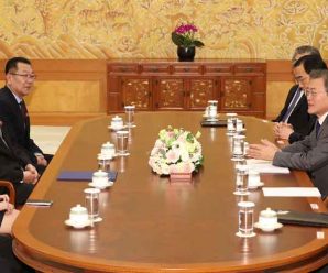 DPRK delegates meet with S.Korean president at Blue House