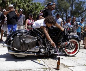 Harley fans ride high in Cuba