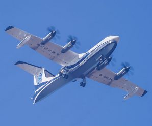 Amphibious plane set for water trials