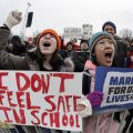 Protesters rally in US for gun control