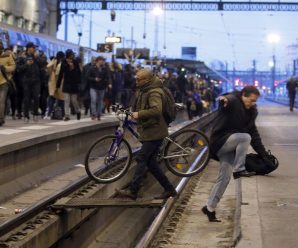 French rail workers take on Macron with mass strikes